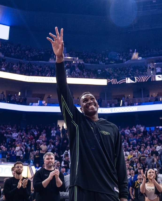 卢尼在鹈鹕重建期挣扎难复勇士辉煌