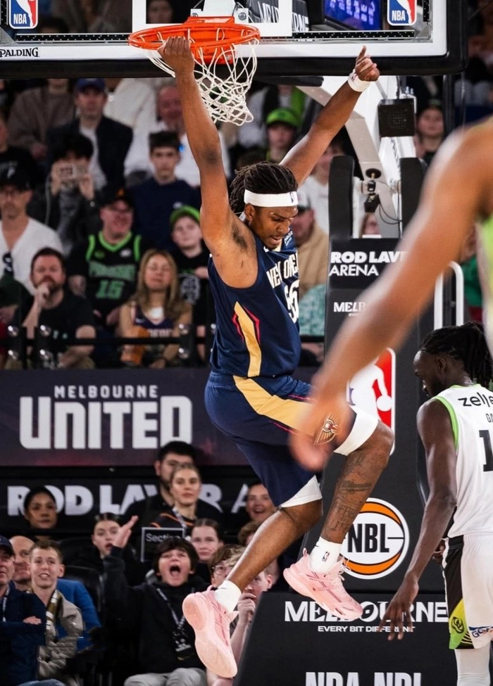 卢尼在鹈鹕重建期挣扎难复勇士辉煌