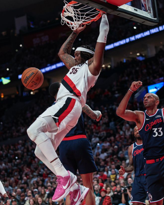 开拓者逆转快船终结两连败 阿夫迪亚35分率队取