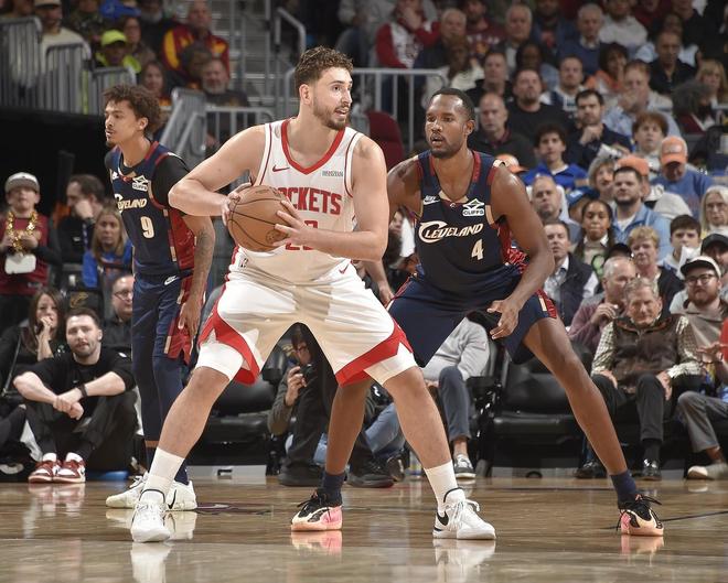 火箭季后赛首战迎战湖人 赛前专家预测核心战术